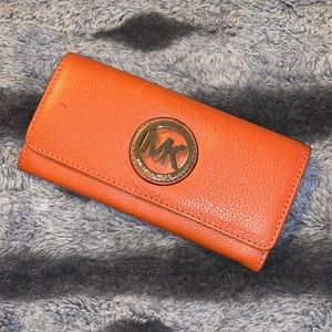 Michael Kors Women's Fulton Carryall Wallet brick